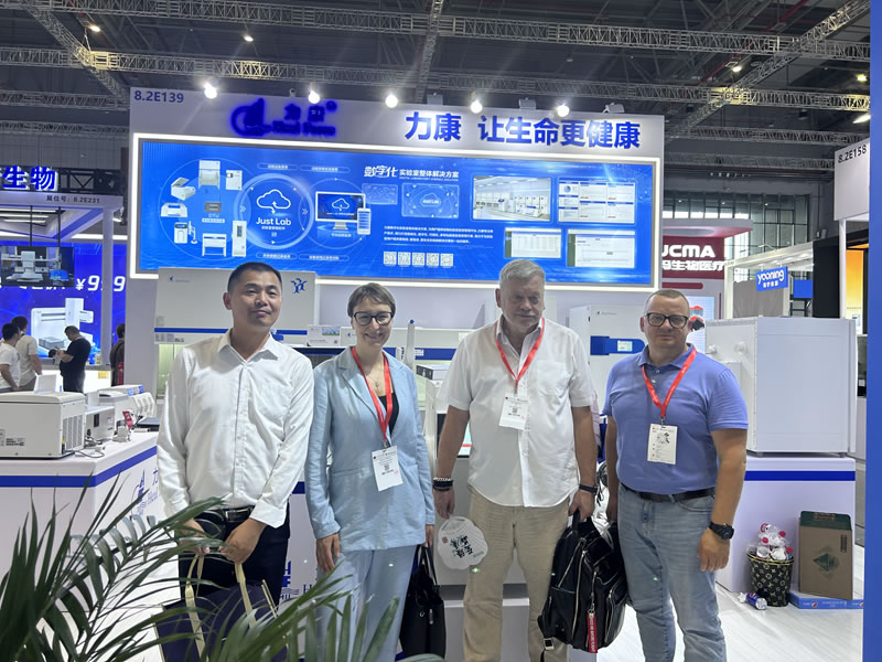 Wonderful Moments of Heal Force Booth at Analytica China 2023 (Shanghai)